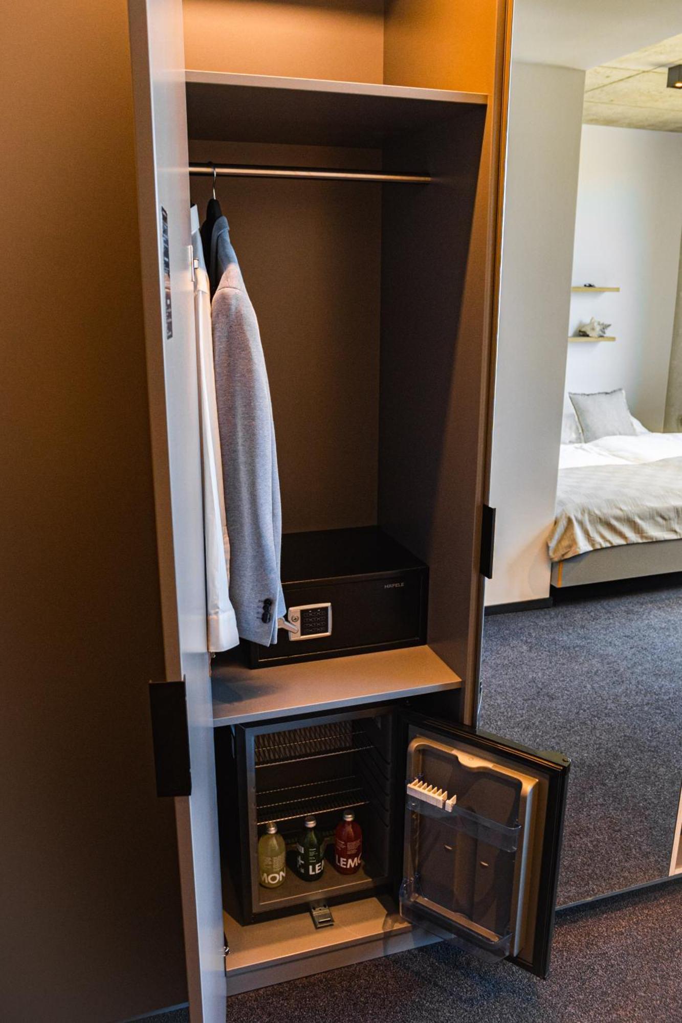 Hotel Am Campus เมินเคงลัดบาค ภายนอก รูปภาพ